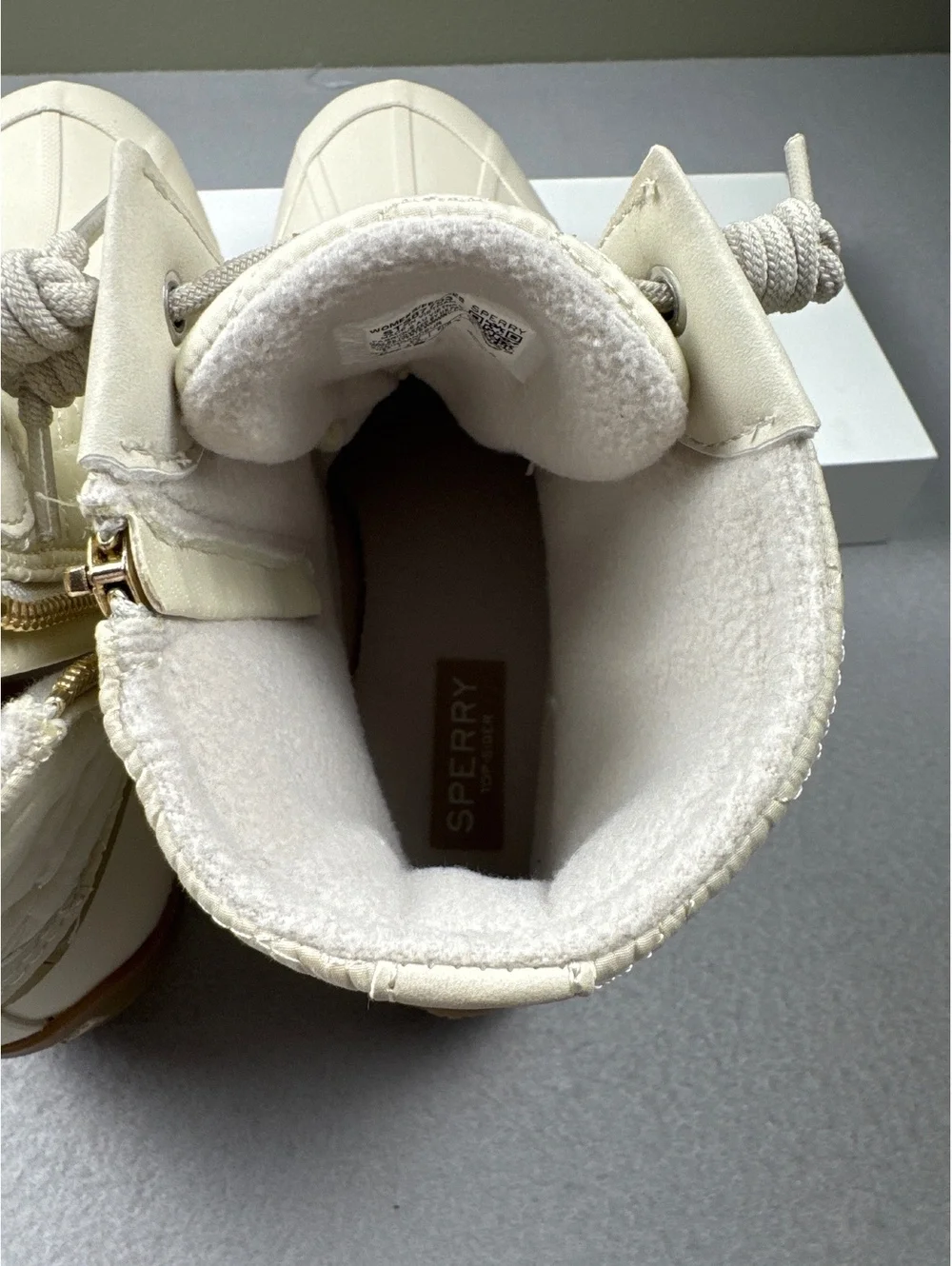 Sperry Women's Winter Duck Boots Size 9 Cream White